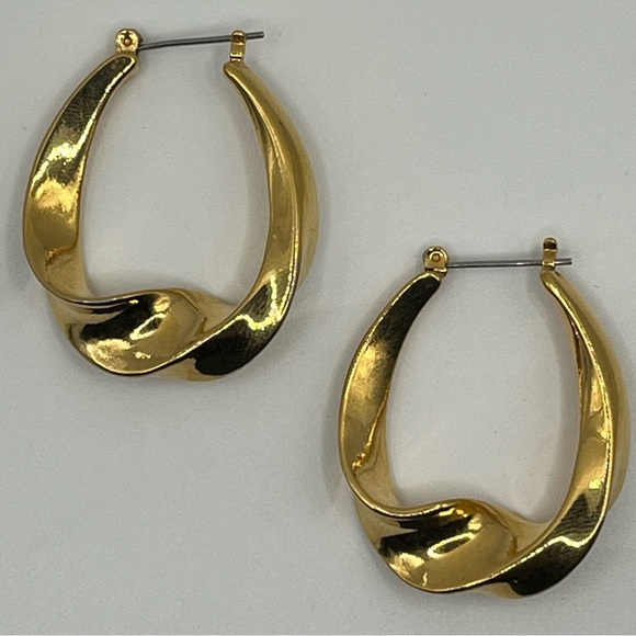 ✨ Bold Twisted Gold Hoop Earrings – Chunky Statement Vintage Style - Picture 1 of 5